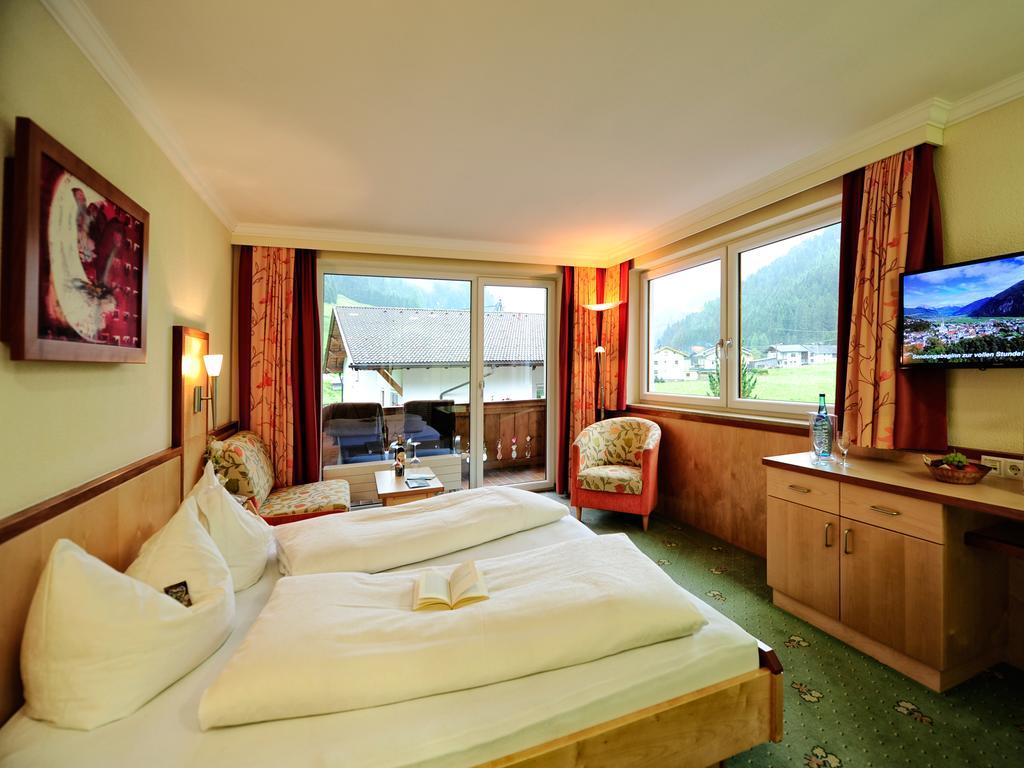 Alpenhof Pitztal Hotel Sankt Leonhard im Pitztal Exterior photo